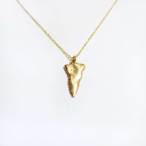 シャークトゥース（サメの歯）ネックレス ネックレス