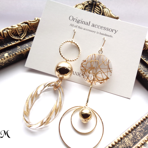 gold＊アクリルクリア×フープのアシンメトリーピアス/イヤリング 