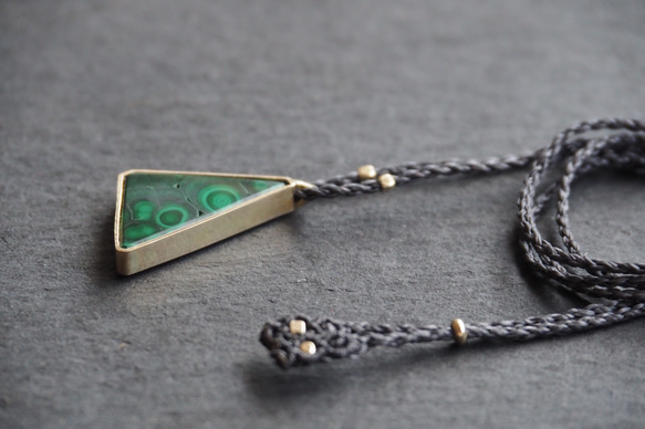 malachite brass necklace 6枚目の画像