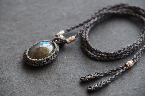 labradorite macramé necklace 6枚目の画像