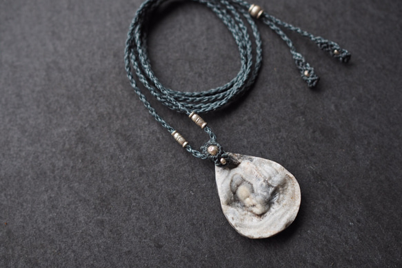 drussy agate macramé necklace 1枚目の画像