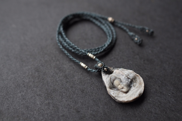 drussy agate macramé necklace 4枚目の画像