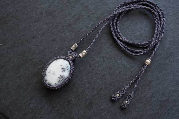 dendritic agate macramé necklace (snowstorm) 3枚目の画像
