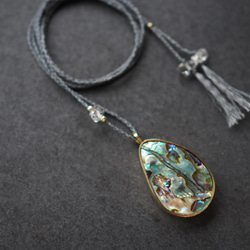 abalone shell brass necklace 1枚目の画像