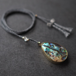 abalone shell brass necklace 4枚目の画像