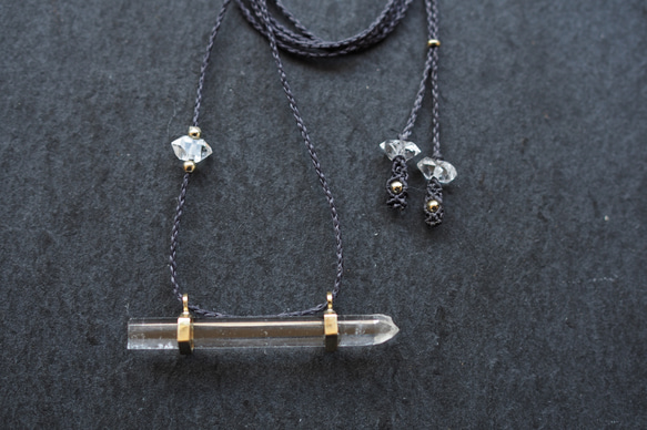 quartz brass necklace (lying down) 2枚目の画像