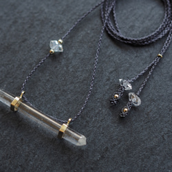 quartz brass necklace (lying down) 3枚目の画像