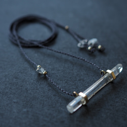 quartz brass necklace (lying down) 4枚目の画像