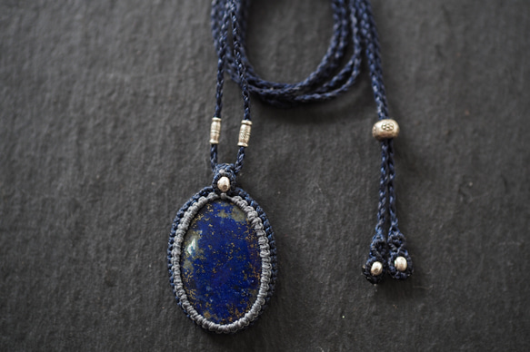 lapis lazuli macramé necklace (starry sky) 2枚目の画像