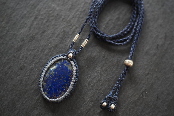 lapis lazuli macramé necklace (starry sky) 3枚目の画像