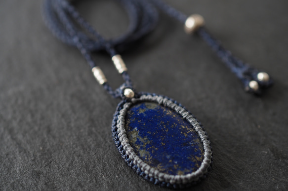 lapis lazuli macramé necklace (starry sky) 4枚目の画像