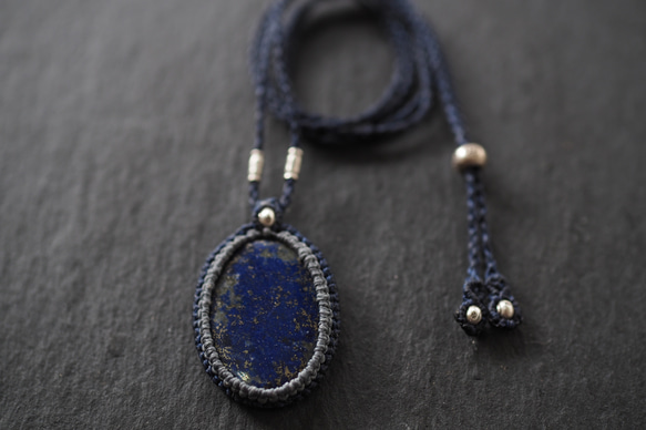 lapis lazuli macramé necklace (starry sky) 5枚目の画像