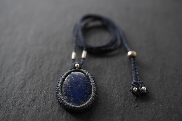 lapis lazuli macramé necklace (starry sky) 7枚目の画像