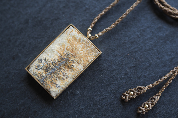 dendrite brass necklace (shade) 3枚目の画像