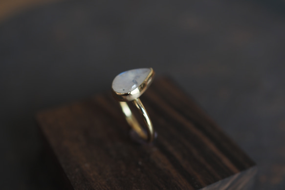 white labradorite brass ring (waterdrop) 5枚目の画像