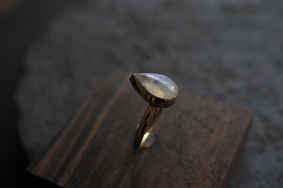 white labradorite brass ring (waterdrop) 6枚目の画像