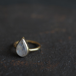 white labradorite brass ring (waterdrop) 8枚目の画像