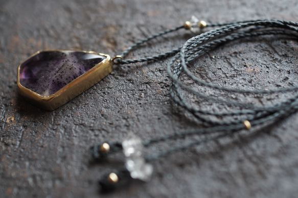 trapiche-amethyst brass necklace (waterdrop) 6枚目の画像