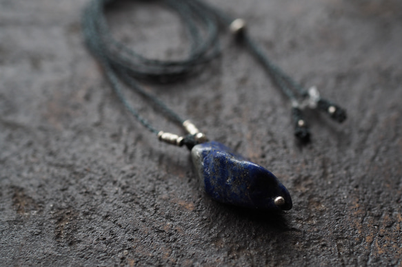 lapis lazuli macrame necklace (milky way) 5枚目の画像