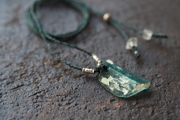 roman glass macrame necklace (aurora) 4枚目の画像