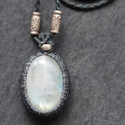 macramé　white labradorite　necklace 2枚目の画像