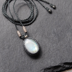 macramé　white labradorite　necklace 3枚目の画像