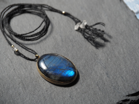 labradorite brass necklace 1枚目の画像