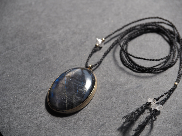 labradorite brass necklace 2枚目の画像