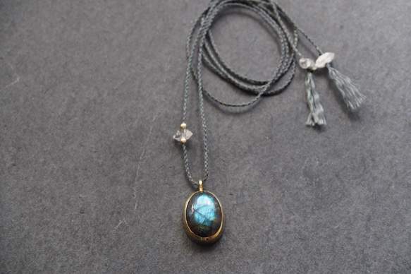 labradorite brass necklace 6枚目の画像