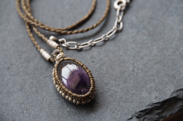 macramé  red cap amethyst  necklace 5枚目の画像