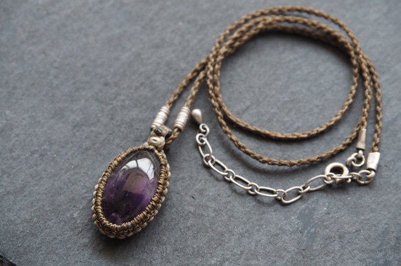 macramé  red cap amethyst  necklace 7枚目の画像