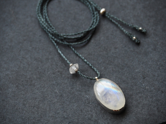 white labradorite silver necklace (reflect) 1枚目の画像