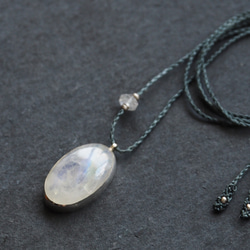 white labradorite silver necklace (reflect) 3枚目の画像