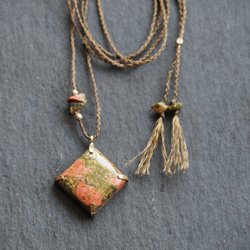 unakite brass necklace 2枚目の画像