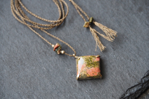 unakite brass necklace 4枚目の画像