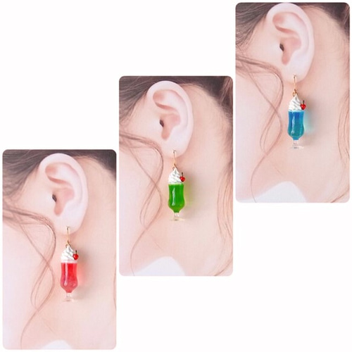 クリームソーダのピアス イヤリング 喫茶店 ピアス（フック・チェーン