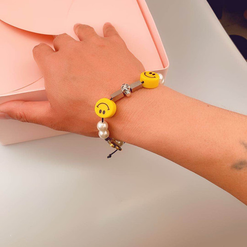 大特価】スマイルブレスレット ニコちゃん パール ストリート