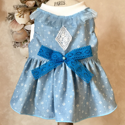 あお犬服　猫服　ハンドメイド　ワンピース　わんちゃん 犬服 刺繍付き播州織コットンワンピース（落ち着いた水色） ペット服