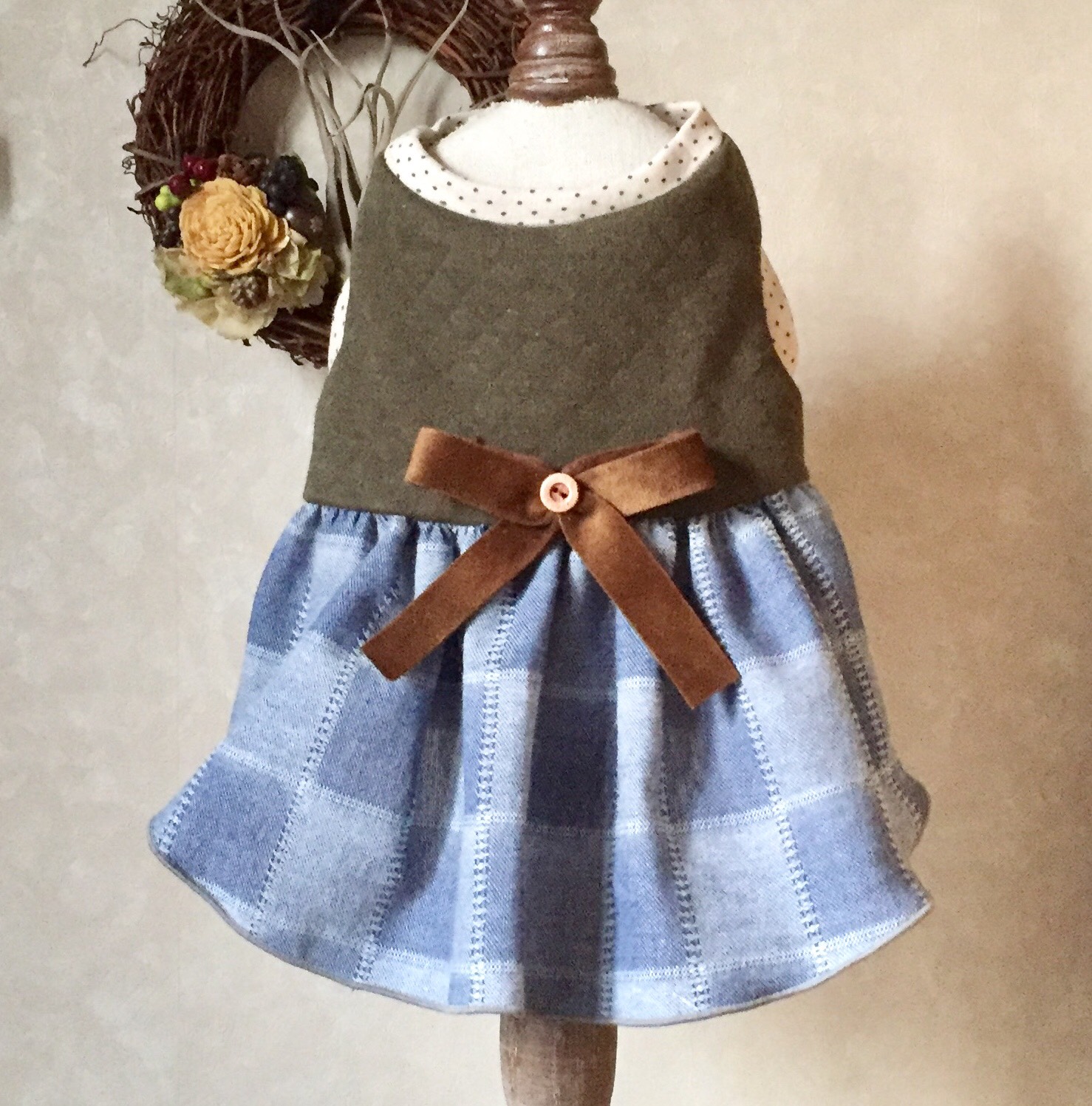 犬服 ハンドメイド ワンピース♡かお@プロフ必読様オーダー品 犬服 オーガニックコットンキルトとデニムのワンピース（カーキ