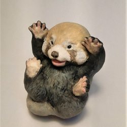ばぁ～とするレッサーパンダの赤ちゃんのフィギュア 2枚目の画像