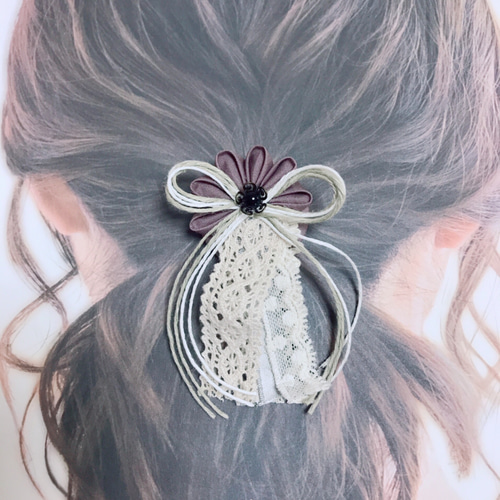 つまみ細工/レースとリボンが可愛いくるみボタンの髪飾り送料無料