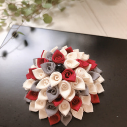 つまみ細工 髪飾り  オーダー専用になりました(*'▽'*) オーダーの髪飾り出来ました🤗 🌸オーダーされる方は着物の写真を送っ