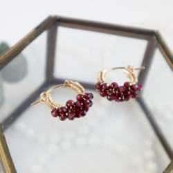 ｛ピアスイヤリング｝14kgf/petit berries hoops ガーネット〔1月誕生石〕 2枚目の画像