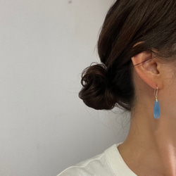 ｛ピアス/イヤリング｝14kgf/one stone earrings ブルーカルセドニー 7枚目の画像