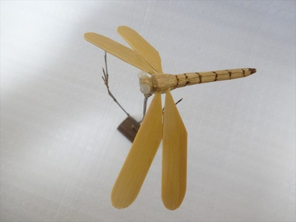 竹細工　バランストンボ（シオカラトンボ） 1枚目の画像