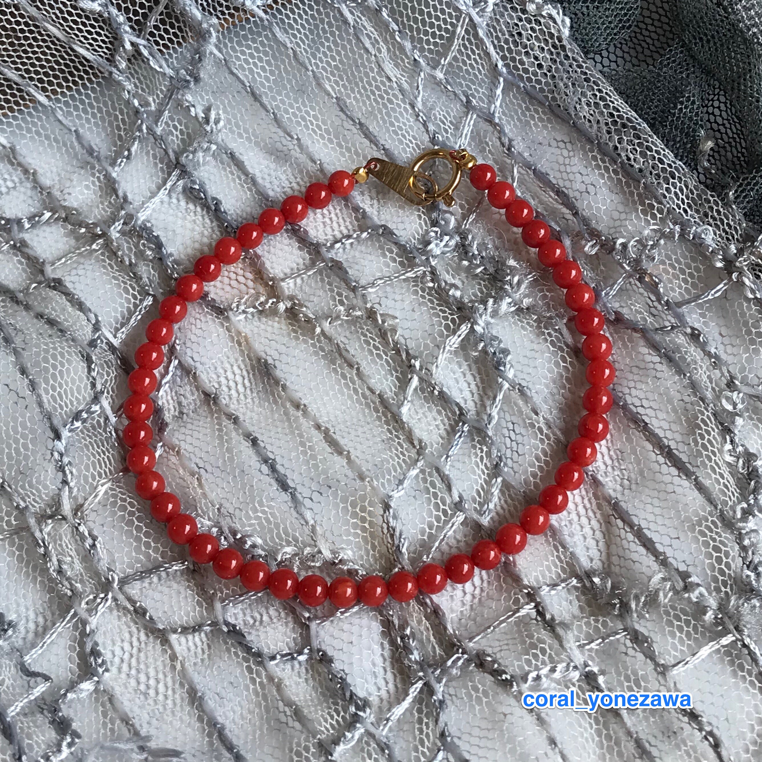 赤珊瑚玉ブレスレット＊手元の差し色、大人の赤＊御守りにも