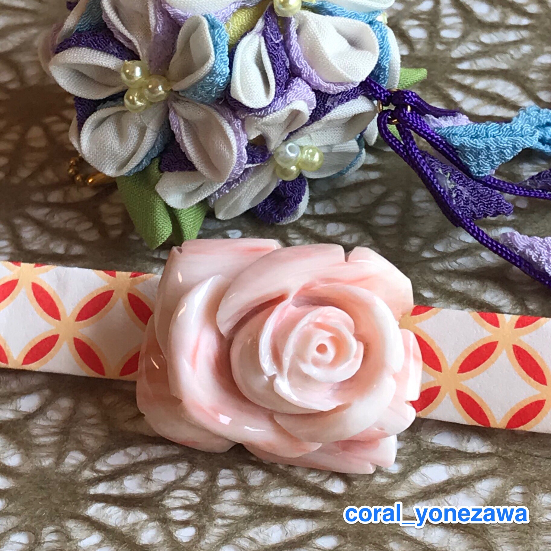 アウトレットSALE☆珊瑚帯留め『ピンク珊瑚ばら彫刻』