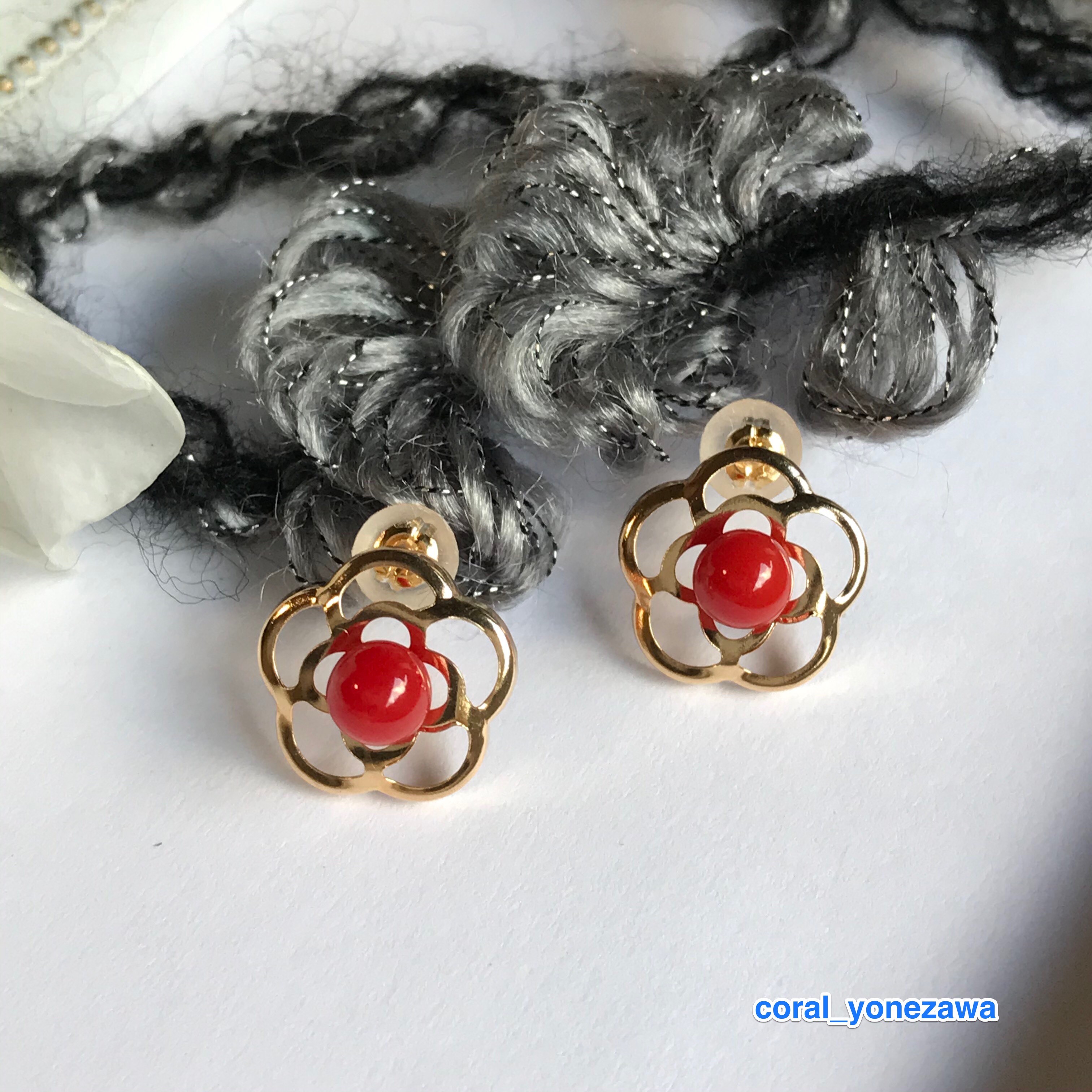 赤珊瑚・K18オトナ可愛い花まるなピアス（R21127）