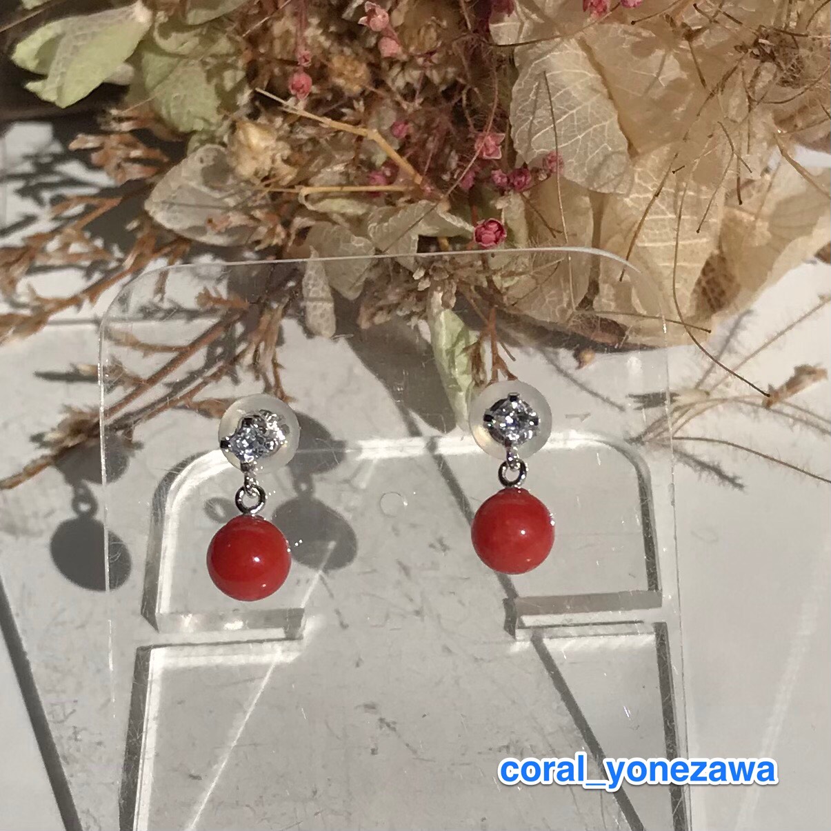 K14WG 天然血赤珊瑚 フックピアス - メルカリ