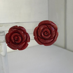 イソバナサンゴのイヤリング＊大きな薔薇のお花　R31127 4枚目の画像